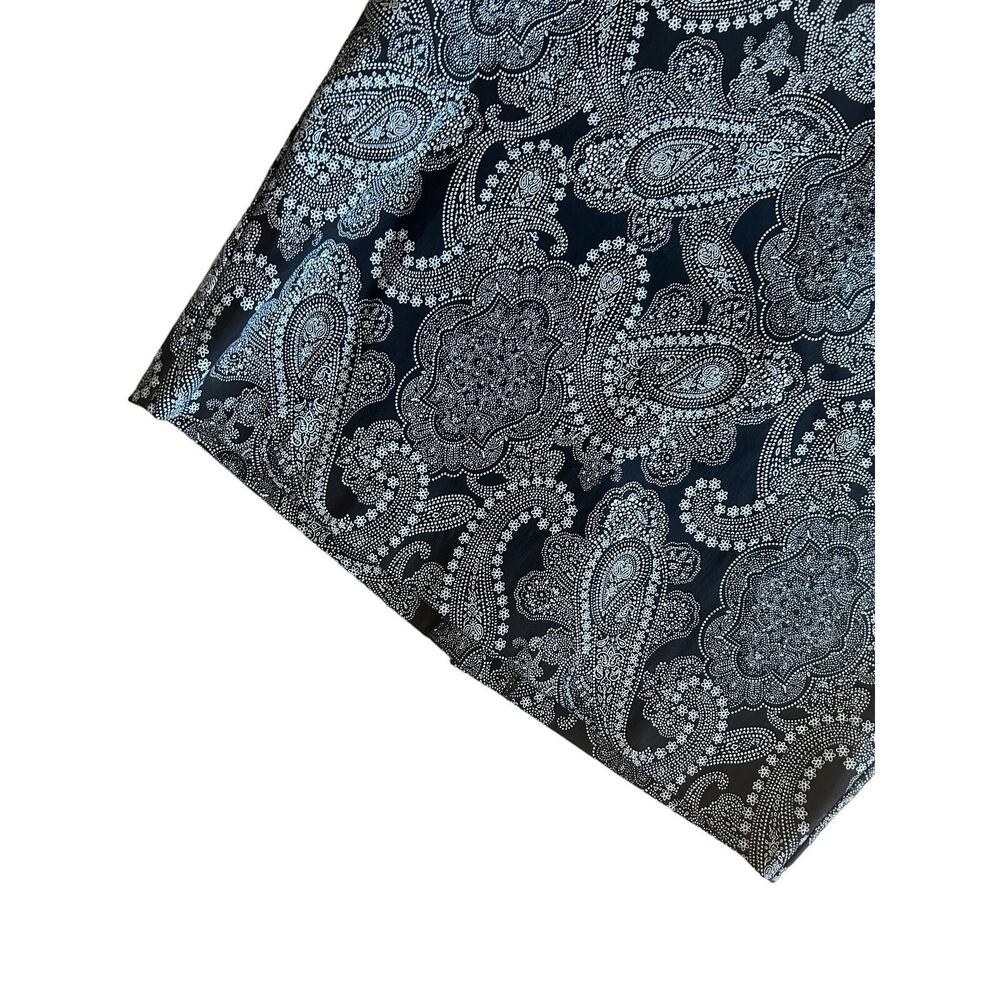 The Limited Stretch Mini Skirt Black and‎ White Pattern Womens Sz 4P - Picture 3 of 11